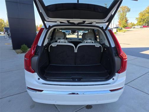 2025 Volvo XC90 Plug-In Hybrid T8 Plus 7-Seater