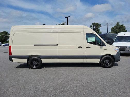 2024 Mercedes-Benz eSprinter 2500 170 WB High Roof Cargo