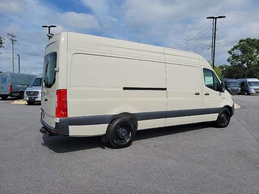 2024 Mercedes-Benz eSprinter 2500 170 WB High Roof Cargo