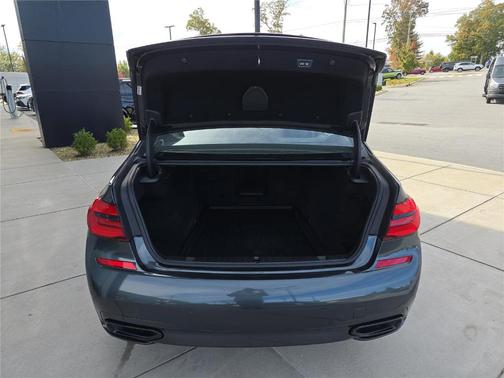 2019 BMW 750 i xDrive