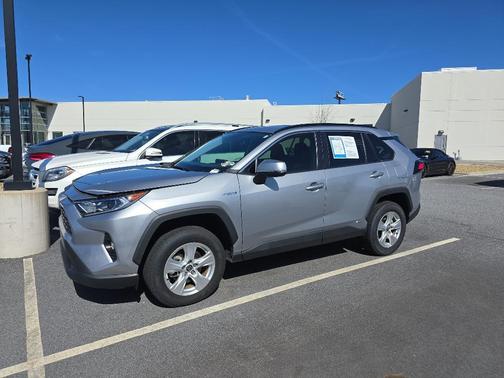 2021 Toyota RAV4 Hybrid XLE
