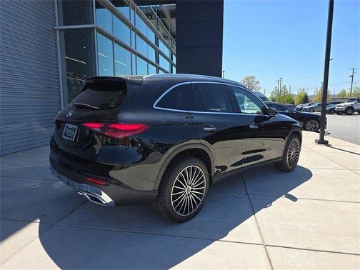 2025 Mercedes-Benz GLC 300 