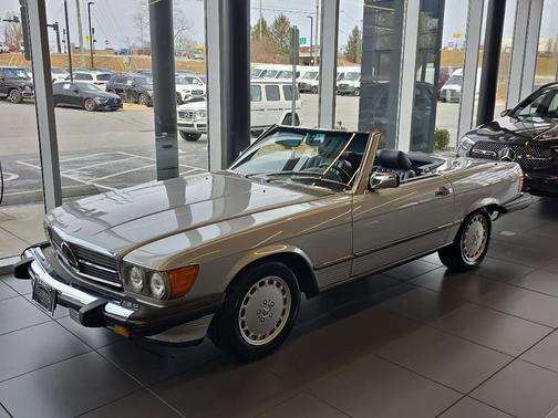1988 Mercedes-Benz SL-Class 560SL