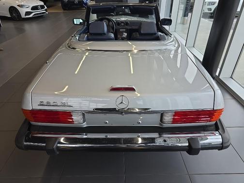1988 Mercedes-Benz SL-Class 560SL