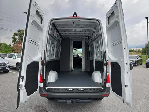2025 Mercedes-Benz Sprinter 2500 Standard Roof