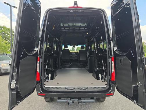 2025 Mercedes-Benz Sprinter 2500 Standard Roof