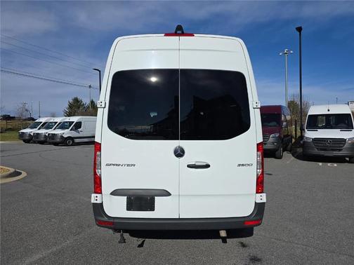 2024 Mercedes-Benz Sprinter 2500 144 WB Standard Roof Passenger
