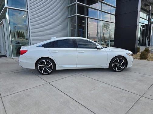 Platinum White Pearl 2018 Honda Accord Sport