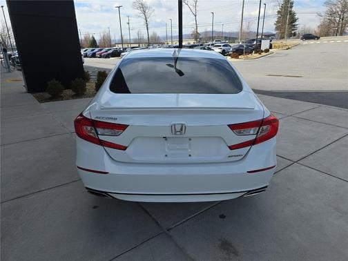 Platinum White Pearl 2018 Honda Accord Sport