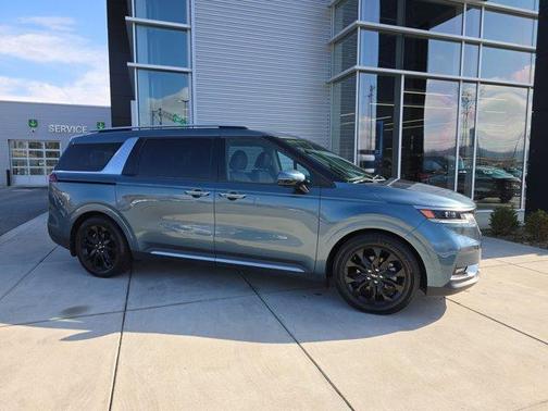 2023 Kia Carnival SX