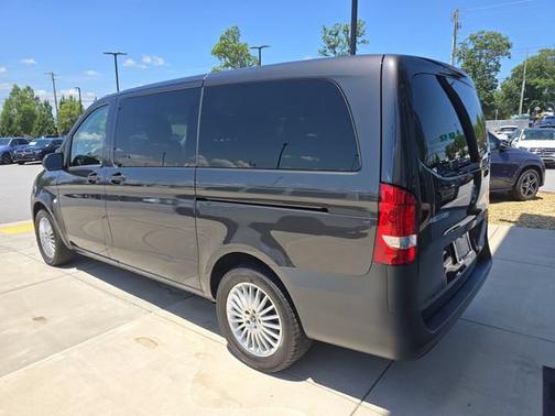 Graphite Grey Metallic 2023 Mercedes-Benz Metris Standard Roof