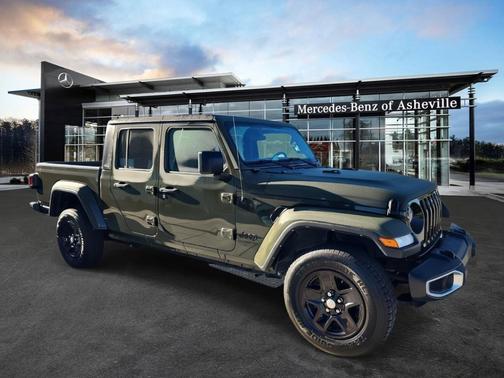 2022 Jeep Gladiator Sport