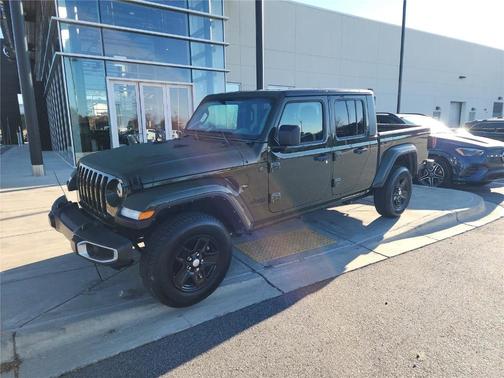 2022 Jeep Gladiator Sport