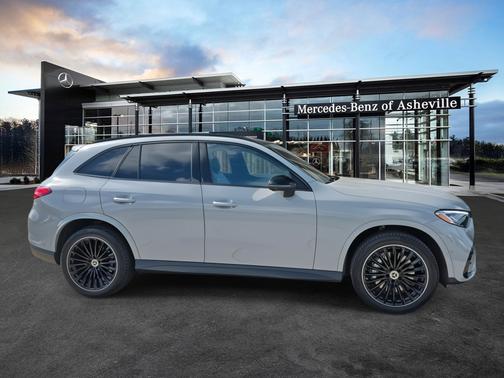 2025 Mercedes-Benz GLC 300