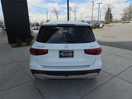 2022 Mercedes-Benz GLB 250 Base 4MATIC