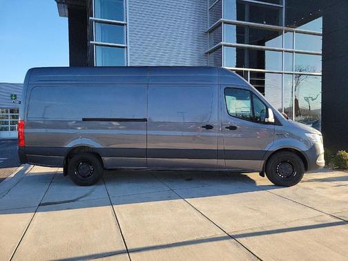 2024 Mercedes-Benz eSprinter 2500 170 WB High Roof Cargo