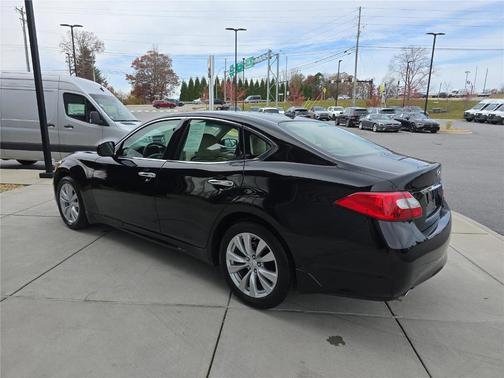 2011 INFINITI M37 Base