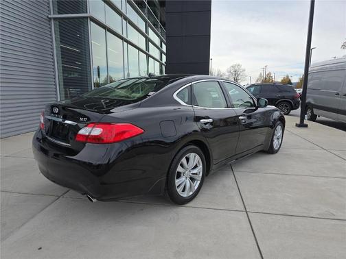 2011 INFINITI M37 Base