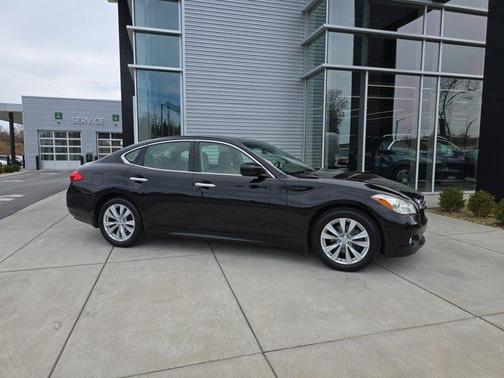 2011 INFINITI M37 Base