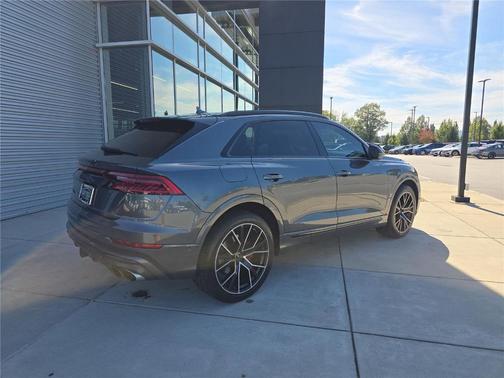 2022 Audi SQ8 4.0T Premium Plus