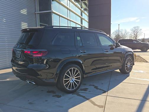 2025 Mercedes-Benz GLS 450 4MATIC