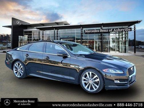 Photo 1 of 42 of 2017 Jaguar XJ XJ R-Sport