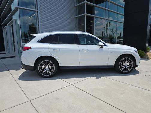 2024 Mercedes-Benz GLC 300