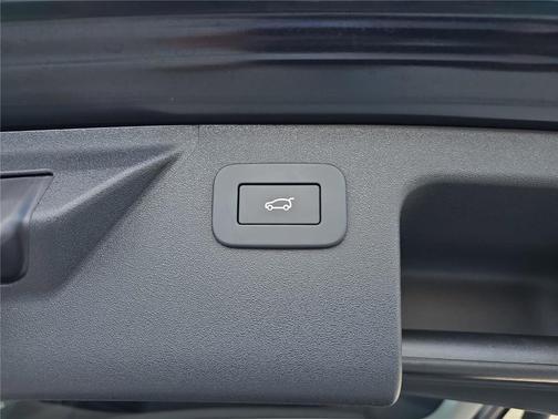 2023 Land Rover Discovery Sport S