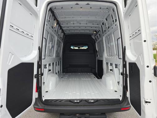 2025 Mercedes-Benz Sprinter 2500 Standard Roof