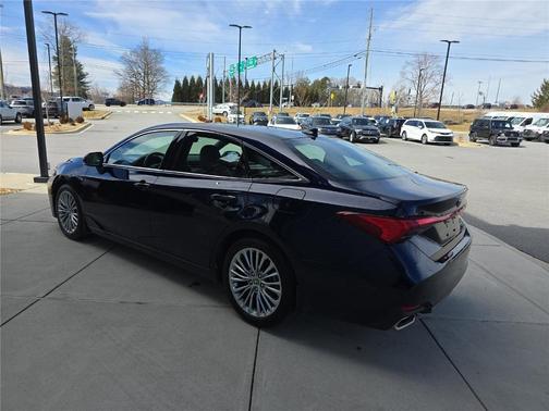 2022 Toyota Avalon Limited