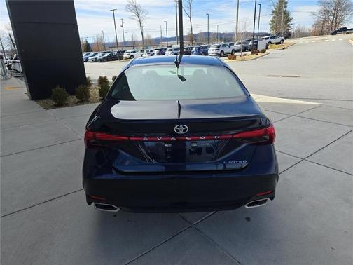 2022 Toyota Avalon Limited
