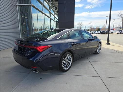 2022 Toyota Avalon Limited