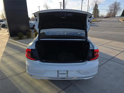 2022 Volvo S90 B6 Inscription