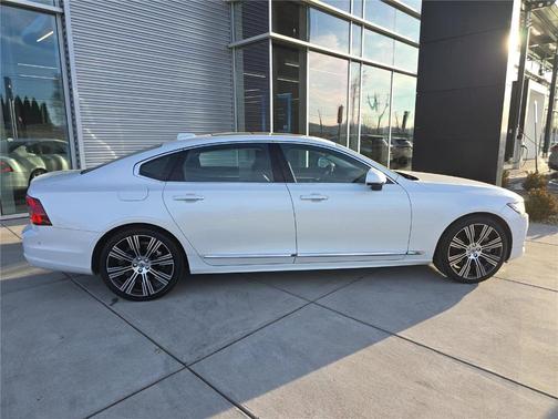 2022 Volvo S90 B6 Inscription