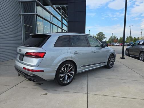 2024 Audi SQ7 4.0T Premium Plus