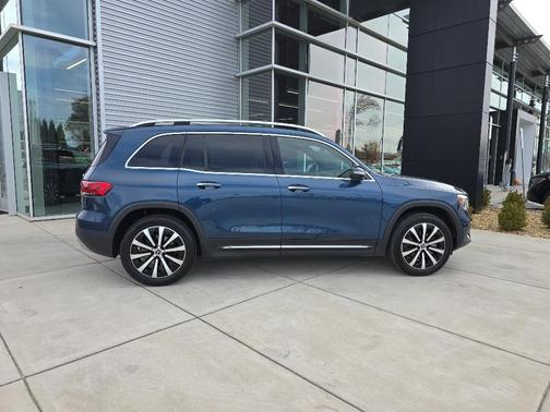 2022 Mercedes-Benz GLB 250 Base 4MATIC