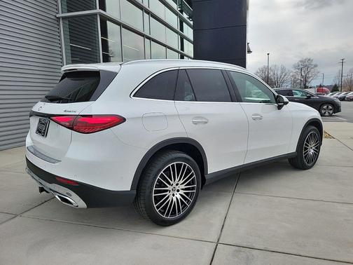 2025 Mercedes-Benz GLC 300 4MATIC