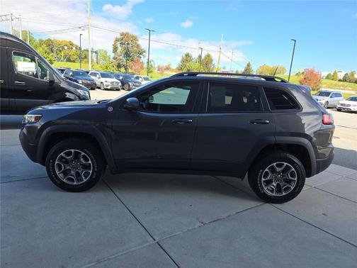 2021 Jeep Cherokee Trailhawk