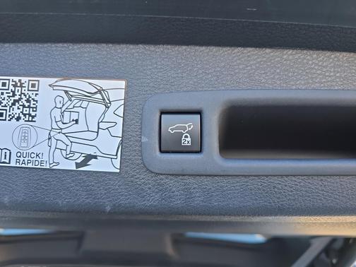 2024 Toyota Sienna Platinum 7 Passenger