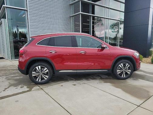 2025 Mercedes-Benz GLA 250 Base 4MATIC