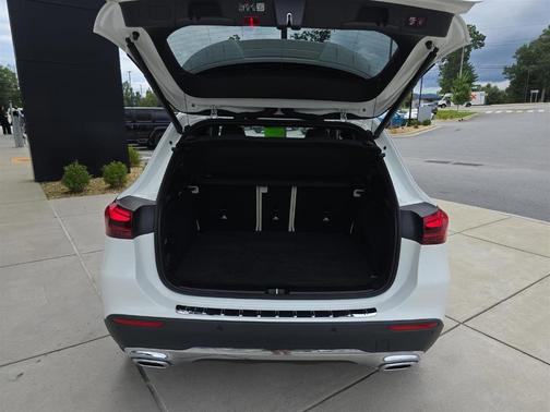 2025 Mercedes-Benz GLA 250 Base