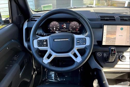 2025 Land Rover Defender 110 P300