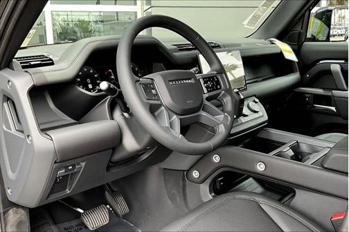 2025 Land Rover Defender 130 P300 S