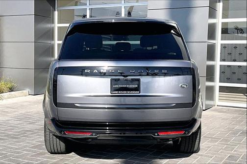 2023 Land Rover Range Rover P530 SE