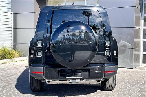 2026 Land Rover Defender P300 S