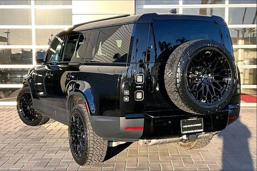 2026 Land Rover Defender P300 S