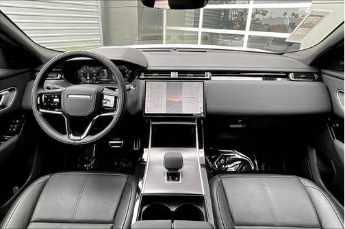 2026 Land Rover Range Rover Velar P250 SE R-Dynamic