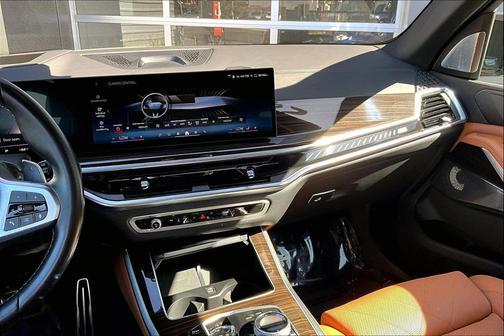 2024 BMW X5 M60i