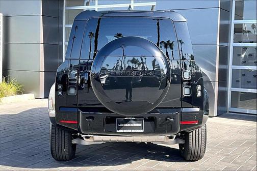 2026 Land Rover Defender P400 X-Dynamic SE