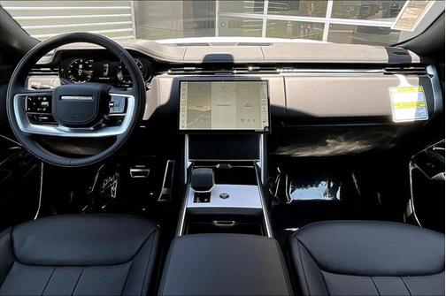 2025 Land Rover Range Rover P530 SE